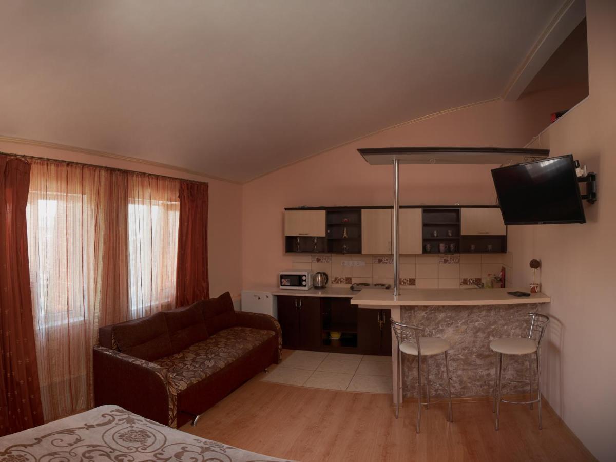 Studio apartments in center NEW 5 floor Ivano-Frankivsk Buitenkant foto
